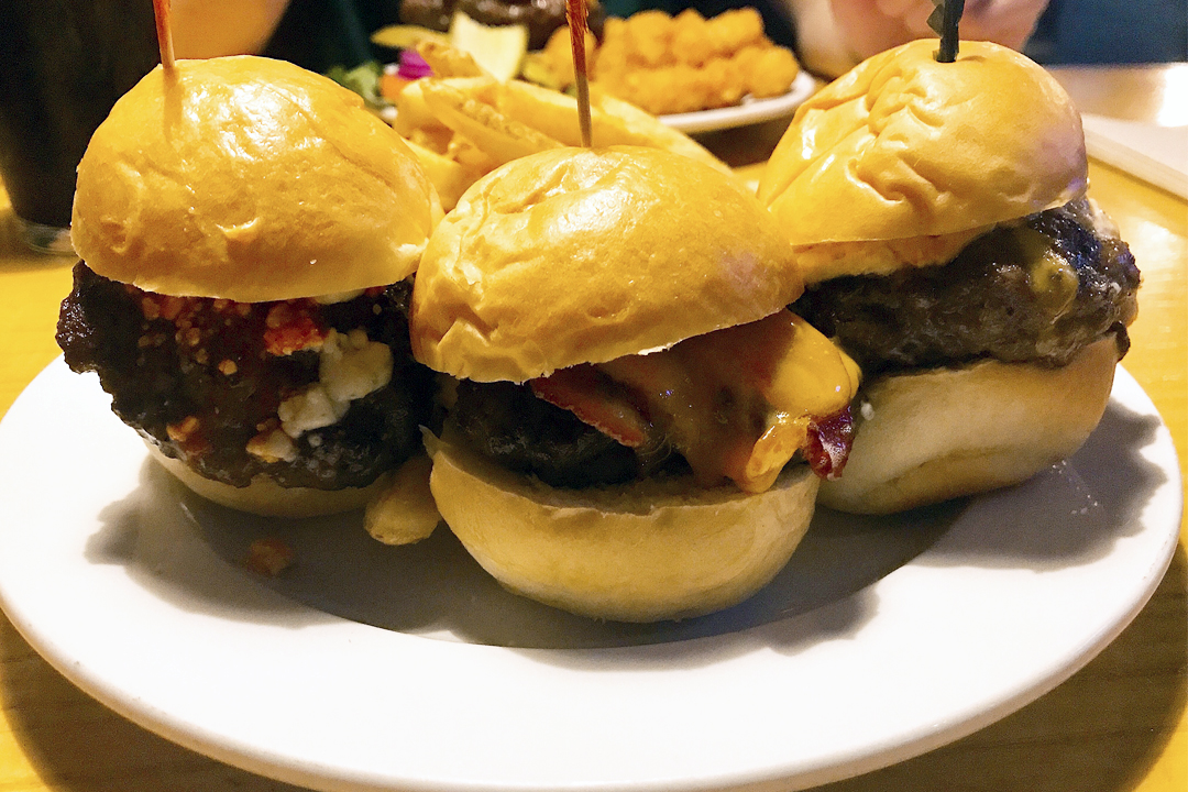 burgers at turps sports bar and restaurant baltimore